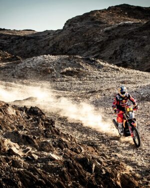 Toby Price Instagram - Stage 7 🏁 8th
Overall ⏱️ 6th
A tough day for me on what was the longest stage of this year’s race. I rode well but it was hard to make good time from the front as the navigation was really tricky today and the guys starting later on were able to make up quite a lot of ground and obviously, that cost us in the results. There’s 5 long stages to go though, so I’ll keep on pushing and aim to make up time on the boys ahead.
#Dakar2024