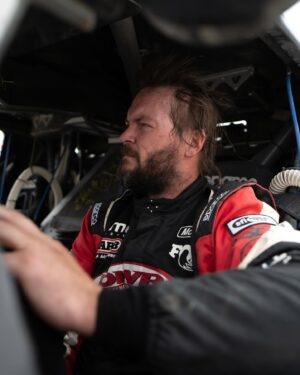 Toby Price Instagram - Absolute heartbreak for our boys 💔 after opting not to proceed with a driver change to continue their charge to P1 on corrected times, disaster struck at Race Mile 265! A top A-arm bolt broke forcing @tobyprice87 @kellonwalch and @paulweel to DNF while leading the race on corrected times, just 15 miles from the finish. We’ll be back 🫶