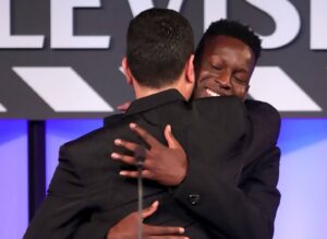 Toheeb Jimoh Instagram - Last night I recieved my first acting award at the @criticschoice Celebration of Black Cinema and Television event 🖤💫 I couldn't have asked to be introduced by anybody better than @mrbrettgoldstein (his speech nearly made me cry but I firmed it) - It was such a special night for all of my family (Mum, Dad, Brother and Grandma😂) here's to many more!! 🙌🏿🙌🏿

Look 👔   jewellery 💎: @newbottega
Styled by 💫: @ysmnsabri and @romel.doyle
Make up 💅🏿: @chousner
Hair ✂️: @theshaveplace

#TedLasso #criticschoiceawards #samobisanya #toheebjimoh