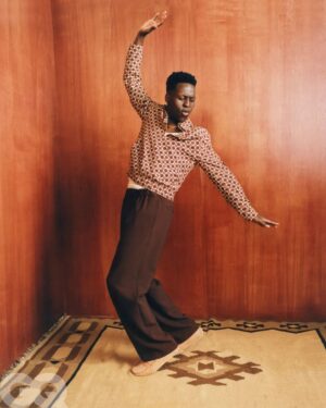Toheeb Jimoh Instagram - Got to speak with the wonderful @lucyjayneford_ for @britishgq 🔥🔥🔥
Swipe for the cover 👀

Photography 📸: @elliotjameskennedy 
Styling 💫: @itunuoke 
Grooming💄: @courtney_reece_scott 
Barber💈: @truthbarber.jimmy 

#gqhype #TedLasso #Thepower #toheebjimoh #Samobisanya #tundeojo