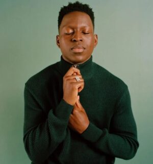 Toheeb Jimoh Instagram - Cover Shoot for Issue 30 of @port_magazine 💫💫💫
 Link to the article is in my Bio! 

📸 Shot By: @_adamajalloh
👔 Wearing: @loropianaofficial SS22
🌟 Styling: @reubenesser 
🎬 Photo Director: @maxferguson 
💄Hair & Makeup: @frankiedaniella