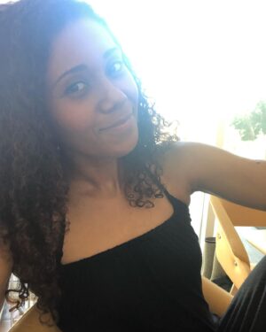 Toks Olagundoye Instagram - No filter, just sunshine. Had a LOVELY chat with my FAVORITE Arcane voice actor this morning. Episode out on Tuesday. For now, enjoy some sunshine and have a beautiful day 🌝
•

#BlackPodcaster #ComingSoon #Sunshine# #Joy #Fun #Funny #BlackPodcasters #Voiceover #Arcane #VoiceActor #NoFilter #Animation #VoiceoverActor #Weekend #AuNaturel #TeaforTwo #GirlPower #LoL #MelaninPoppin #BlackPodcasters #Chat #Convo #ThisisWhatWeDo #VoiceActors #BlackGirlMagic #CurlyGirl #SelfieDump #Selfie #PhotoDump