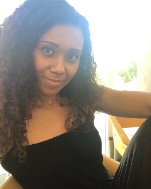 Toks Olagundoye Instagram - No filter, just sunshine. Had a LOVELY chat with my FAVORITE Arcane voice actor this morning. Episode out on Tuesday. For now, enjoy some sunshine and have a beautiful day 🌝
•

#BlackPodcaster #ComingSoon #Sunshine# #Joy #Fun #Funny #BlackPodcasters #Voiceover #Arcane #VoiceActor #NoFilter #Animation #VoiceoverActor #Weekend #AuNaturel #TeaforTwo #GirlPower #LoL #MelaninPoppin #BlackPodcasters #Chat #Convo #ThisisWhatWeDo #VoiceActors #BlackGirlMagic #CurlyGirl #SelfieDump #Selfie #PhotoDump