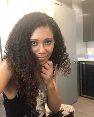 Toks Olagundoye Instagram - A lazy Sunday is great for folks who can’t be bothered to pick one selfie. Post ‘em all! Some more trailer selfie moments from the week. I hope you’re all having a great weekend ♥️
•

#SundayFunday #Lazy #TimeSaver #TrailerSelfie #CurlyGirl #CurlyGirls #NaturalHair #CurlyGirlsRock #Film #TV #NaturalHairRocks #BlackGirlMagic #MelaninPoppin #Natural #NaturalMakeup #Selfie #NaturalLook #VeganGirl #VeganMakeup #Vegan #Happy #Hollywood #CrownAct #TheCrownAct #HealthyHair #RepresentationMatters #Me #DoYou