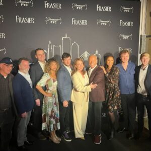 Toks Olagundoye Instagram - If laughter is medicine, I’m heavily medicated.
Never a dull moment with these folks and I love every second of it. We’re back, baby!
•
#Frasier #Emmys
•
Briads by @rawxrootedbeauty 
Face beat by @mua.bryyy