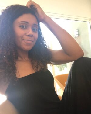 Toks Olagundoye Instagram - No filter, just sunshine. Had a LOVELY chat with my FAVORITE Arcane voice actor this morning. Episode out on Tuesday. For now, enjoy some sunshine and have a beautiful day 🌝
•

#BlackPodcaster #ComingSoon #Sunshine# #Joy #Fun #Funny #BlackPodcasters #Voiceover #Arcane #VoiceActor #NoFilter #Animation #VoiceoverActor #Weekend #AuNaturel #TeaforTwo #GirlPower #LoL #MelaninPoppin #BlackPodcasters #Chat #Convo #ThisisWhatWeDo #VoiceActors #BlackGirlMagic #CurlyGirl #SelfieDump #Selfie #PhotoDump