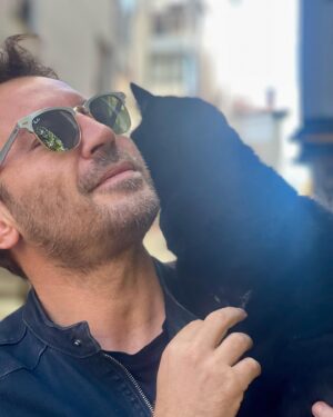 Tolga Güleç Instagram - Hadi gidelim kara oğlan