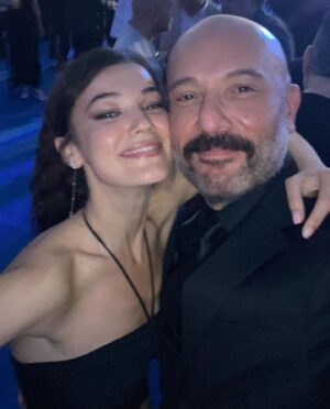 Tolga Tekin Instagram - Dün geceden 🕺🏻💃🏻🧿✌️ Hepimize hayırlı uğurlu olsun🙏 @disneyplustr @pinarrdenizzz @alinaboz @leylatanlaar @cevdetmercan @bkmonline