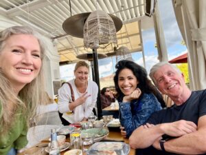 Tom Bergeron Instagram - Had a wonderful, laugh-filled (& productive) lunch swapping stories & scheming scenarios for future @mptf events