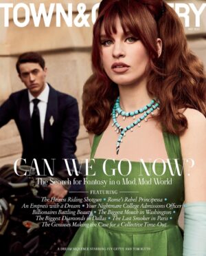 Tom Blyth Instagram - A few weeks ago @ivygetty and I pulled off a massive jewellery heist, and somehow @townandcountrymag captured the whole thing on camera.

💫@townandcountrymag MAY 2022, out now💫

EIC: @stellenevolandes 
Photographer: @richardphibbs 
Stylist: @mk_boylan 
Grooming: @losigrooming @honeyartists