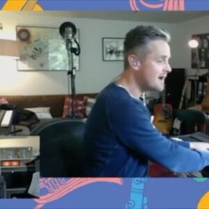 Tom Chaplin Instagram - Great catching up with @malonegareth yesterday as he rehearsed Somewhere Only We Know with the #GreatBritishHomeChorus! If you weren't able to tune in, check my stories for a link to rewatch.