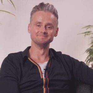Tom Chaplin Instagram - On September 12th I’m going to be recording 2 tracks Live to Vinyl at the mighty @metropolisstudios with @mastercarduk in London. I can’t wait - it’ll revive the spirit of the way Ethan Johns and I made Midpoint - the warmth, interplay (and occasional imperfections!) of recording a bunch of musicians playing live.

I’m thrilled to say that Mastercard cardholders will be able to watch this (and more) via a global live stream on the night as well as get an exclusive look behind the scenes and a copy of the limited-edition vinyl.

Plus, if you are purchasing your ticket in the UK you can help support @nordoffrobbins deliver music therapy to those who need it most.

Come join me for a very special evening.  Tickets are available now via the link in my bio.

TC x