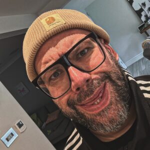 Tom Davis Instagram - Writing from home… Just realised what the control button does on the Mac… LIFE CHANGED… Enjoy you Monday one and all. 

#monday #gamechanger #influencer