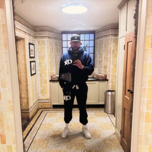 Tom Davis Instagram - I’ve been in some toilets in my time but this one is a banger… Marble, comfortable and accommodating seat… Luxury toilet roll… 

@cole_buxton