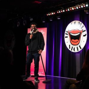 Tom Davis Instagram - Thanks to everyone that came down to the @comedystorelondon last night in support of the @princestrust a massive thank you to the incredible line up @fatiha.elghorri @romeshranga @josierones @jakelambertcomedy @kathbum @jamalimaddix you’re all legends. 

I’m very honoured to be working with the @princestrust going forward. The money raised from last night will give young people the opportunity to create a better future through employment, education, and enterprise.

Shout out to @feckman for the snaps 👍