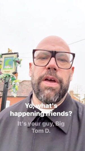 Tom Davis Instagram - Yes friends, I’m proud to be Introducing ‘Open Up’ crisps, created by my pals at @beavertownbeer and @calmzone. These limited-edition Cheddar & Jalapeno crisps aren’t just a tasty snack - they’ve been designed to get the nation talking. Many of us - me included - hide our true emotions under the guise of being ‘ok’ and we need to change this.

Printed inside the packet are questions that encourage a proper deep chat.

Get the crisps every Monday to Wednesday this April in select UK pubs – and yep, they’re on the house! Just ask at the bar. Who doesn’t love free snacks? 

So, grab your mates, grab a pack, and let’s Open Up together! Check the link in my bio for more deets. Big love folks, TD.