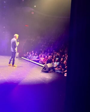 Tom Green Instagram - On Saturday night I was honoured to welcome @tomgreen back to his hometown and proclaim May 18, 2024 Tom Green Day in Ottawa to an amazing sold out crowd at the @nac.cna. The show was being filmed by @amazonprime for his standup special airing later this year. 

Samedi soir, j’ai eu l’honneur d’accueillir @tomgreen dans sa ville natale et de proclamer le 18 mai 2024 Journée Tom Green à Ottawa devant une salle comble au @nac.cna.