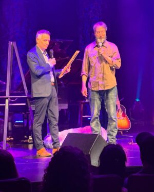 Tom Green Instagram - On Saturday night I was honoured to welcome @tomgreen back to his hometown and proclaim May 18, 2024 Tom Green Day in Ottawa to an amazing sold out crowd at the @nac.cna. The show was being filmed by @amazonprime for his standup special airing later this year. 

Samedi soir, j’ai eu l’honneur d’accueillir @tomgreen dans sa ville natale et de proclamer le 18 mai 2024 Journée Tom Green à Ottawa devant une salle comble au @nac.cna.