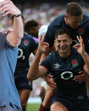 Tom Kerridge Instagram - New event alert 👀

Join us at Twickenham on Thursday 5 December 2024 to celebrate the career of @englandrugby legend, @j0nny_may 🥳

This unforgettable evening will be hosted by @goodbadrugby, who will be joined by legends of the game past and present 🏉
 
What’s more, indulge in a three-course menu created by @cheftomkerridge, who will be there on the evening to meet and mingle with 🍽️

Find our more via the link in our bio 📲