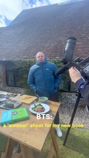 Tom Kerridge Instagram - I had a great day filming recipes from my new book Cooks Britain which I can’t wait to share with you.  Which recipe do you want to see first? Pre-order your signed copy now via the link in my bio.

#cooksbritain #tomkerridge #cookbook #recipes #behindthescenes