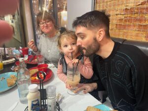 Tom Parker Instagram - Little Xmas family dinner out 😍❄️🎄