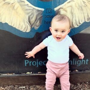 Tom Pelphrey Instagram - Happy First Birthday my angel. 

You’ve turned the upside down and the inside out and my heart grew a hundred sizes and left my body for good. 

♥️💫🙏