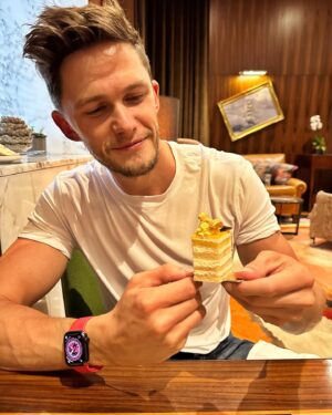 Tom Prior Instagram - Stunning views and load of cake makes Tom a very happy One ☝️🥰

Thanks to @stmartinslanesocial for the gorgeous stay & @thegaypassport for offering 🙏😀

#thegaypassport #stmartinslane #morgansoriginal #fridayfeeling #ad #takemybreathaway #andrelax #beherenow
