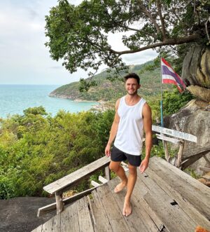 Tom Prior Instagram - We are One Mind, looking back at itself. Rest in Peace 🩵

#onemind #oneheart #beherenow #awholenewworld #kohphangan #thailand #letgo
