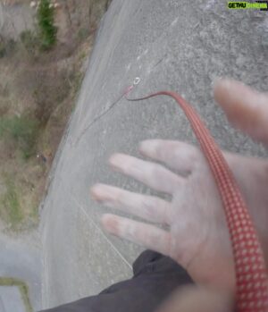 Tom Randall Instagram - Always good to have a GoPro in cases like these 😅😅. This piece snapped, the next one ripped out (whoops 🙈) and finally a nice micro Friend provided the end to the flying journey.

Not had many near full crag length falls in my career, but this one was one of the better ones thanks to the buttery catch by @annahazelnutt - haha, sorry for the scare 😄. It went on a while so she thought the rope had snapped (which to be fair, did cross my mind for a micro second mid fall). 

All in a good day’s trad climbing…

@rab.equipment @wildcountry_official @mytendon @unparallelup @rhinoskinsolutions @wide_boyz