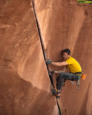 Tom Randall Instagram - Stranger update: over half way through the trip now and this one is reaaally stretching me!! 😳

I kinda knew it was going to be a step up (we all know Mason’s desert routes are sandbags 😅) so I’ve had to really get back into the projecting mindset again, which for me, is quite different from the “quick RP” one. There’s quite a bit more micro-failure and uncertainty to sit with each session and that’s a fun (sometimes frustrating!!!) thing to navigate around. 

10 days or so left now. It’s redpoints, final tweaks on sequences and hopefully mint conditions!! Fortunately it’s not the UK, so the weather is deffo more in favour 😄

Thanks to @mariaugustahs for the pics - as usual she’s absolutely smashing it on the cracks out here… Crackhouse flash (what?!!! 🙌🙌🙌) and Angry Pirate repeat down on the White Rim. Really impressive. 

More vids out on @wide_boyz YouTube channel soooon!!!! 🎥🎥🎥

@wildcountry_official @rab.equipment @mytendon @unparallelup