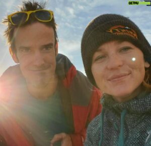 Tom Randall Instagram - USA Crack Camps! 🇺🇸 I’ve had the pleasure (and sometimes pain 😅) of climbing pretty much every size and type of crack with @tradprincess in the last few years and also watched her share a lot of knowledge with people at the crags (including me! 🙏) so that they get to tap into her experience… It’s now that time of year when you can go and do this a bit more officially via her Crack Camps this May and June. I fully recommend that she knows her shizzle!! Also she’s got @onechicktravels @lor_sabourin and @gorisb (and others) on hand to pump up the learning an extra notch and they’re also frickin’ good fun to hang out with in general. If you want to really get stuck into this style it’s a good place to start as TRs are set up, there’s demos on all the sizes, coaches on hand all day and you can do some leading if you feel up to it! 💪💪

There’s plenty of info on Mary’s Insta, but also I’ve put a link in my stories should anyone need it 😊

Photo credits: @spencermckaay & @tradprincess