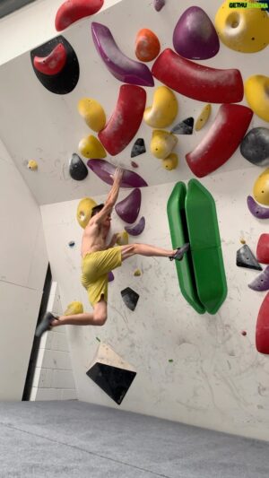 Tom Randall Instagram - New move unlocked? 🤔

Saw this one on an Insta account a while back and always wondered if the jam the foot above head   pull on it like a jug would work…

Simple answer: yes, but the foot jam needs to be amazing 

Nuanced answer: if the foot jam is that amazing you might as well stay upright and use your hand/s! 😅

Good fun trying these concepts out though. Me and @petewhittaker01 are always hoping something mad like this turns up on a route outside… @adam.ondra Silence feels like it’s the closest to this?? Potentially a VERY modified shoe would change the game on this though. 

Prob not very good practice for Bohuslän next week?! 😂

@wide_boyz @wildcountry_official @unparallelup @rab.equipment @dark_ventures @rhinoskinsolutions