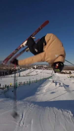 Tom Wallisch Instagram - Quick laps here in China at Nanshan. Such a fun setup and met tons of dope shredders 👌 Having so much fun touring around with the @thenorthface crew! @thenorthface_snow #neverstopexploring