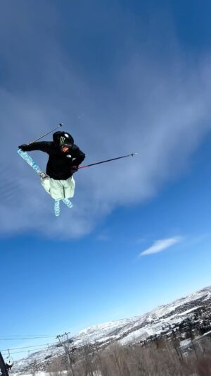 Tom Wallisch Instagram - Couple favorite tricks with my favorite grab❤️ 
📲 @daveeuler