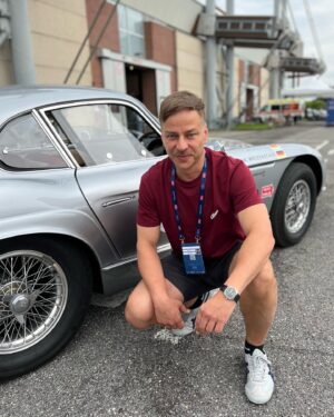 Tom Wlaschiha Instagram - Start of the legendary #millemiglia2023 
Team @alfaromeoofficial is going for the win 😉

Our car is an Alfa Romeo Sportiva 2000
from 1954 — only 4 of these were built

@alfa_romeo_de #millemiglia