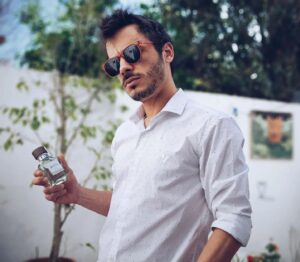 Tomás Fonzi Instagram - La nueva colección de Aguas Frescas de @adolfodominguezofficial están inspiradas en la reconexión con la naturaleza, de la que emerge una vitalidad fresca, natural, fuerte y libre.
Nos hace sentir uno con la naturaleza que nos rodea.

#adolfodominguezperfumes
#aguasfrescas
@adolfodominguezofficial