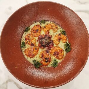 Tomás Fonzi Instagram - Tenía la mirada torva y desconfiada....
Le hice una sopita...
Me dieron medallita...🥇
.
#masterchefargentina 
@masterchefargentina
@telefe