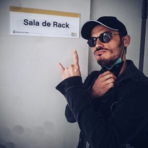 Tomás Fonzi Instagram - Preparen... Apunten... Musiquita!!!
Lo que viene, lo que viene...
@suenaelamateur 
👨‍🎤👨‍🎤👨‍🎤