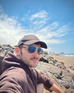 Tomás González Instagram - Relajo antes de las dos funciones de hoy junto a @circosportas en 
Antofagasta! ☀️ Funciones a las 18:00 y a las 20:3 en Teatro Sokol 🥳