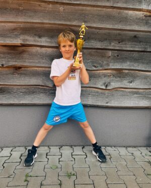 Tomáš Klus Instagram - Hráč sezóny 1.misto 
#pysnamama #alf #pysnytata