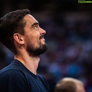 Tomáš Satoranský Instagram - Děkujeme za neskutečnou domácí atmosféru během prvních dvou zápasů v rámci @eurobasket! Výsledkově bohužel nedopadly podle našich představ, ale budeme se dál rvát, abychom už příště měli všichni společně větší důvod k radosti. Vidíme se v pondělí v O2 aréně! 🇨🇿