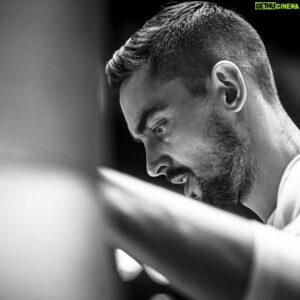 Tomáš Satoranský Instagram - Po dlouhé době zápas před českými fanoušky 🇨🇿 Děkujeme za vaší podporu👍🏻 výhra za nároďák se vždycky počítá!! 

@cz.basketball #rvisejakolev🦁#wcqualifiers #firstoftwo #klukzflóry