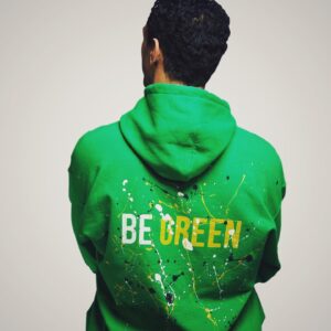 Tomer Sisley Instagram - Fier d’être un des ambassadeurs de cette association entre DES ENFANTS ET DES ARBRES et la marque BE @be_lapage 
Ce Hoodie a été créé par @nicolasouchenir, référence dans le monde de la mode. 100%Coton BIO, 100% des bénéfices des ventes reversées à l’association Des Enfants Et Des Arbres.
Plus d’arbres, plus d’enfants qui en plantent, plus d’agriculteurs heureux, plus de biodiversité, plus d’avenir pour la planète. 😎😎😎🌲🌴🌳
A shopper sur
Www.be-collections.com