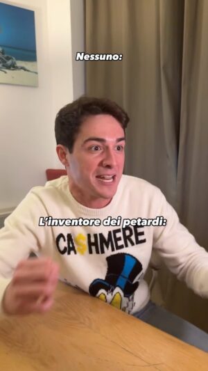 Tommaso Cassissa Instagram - Capodanno ormai è passato, ma con questo andazzo credo che ce ne sarà quasi sicuramente almeno un altro l’anno prossimo. Questo video non passerà MAI di moda, buona visione.