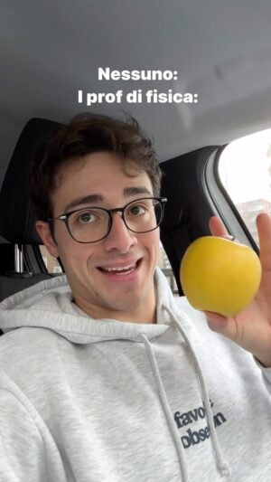Tommaso Cassissa Instagram - Quanto fa? In palio una mela per chi indovina.

#fisica #prof #università #liceoscientifico #inpocheparole
