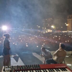 Tommaso Paradiso Instagram - Mi manca già♥️

Fratacchioni di Francavilla al mare

Ci vediamo martedì a Baia Domizia e mercoledì a Monopoli!

#tommysummertour