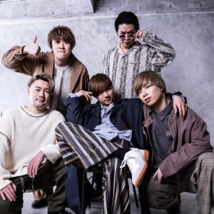 Tommy Instagram - アバンティーズとCasper Johnの服を着てみんなで写真撮ってもらいました。
ちょっとクセのある写真が多いですが最高の思い出です。Casper Johnは本当によく着ているブランドなので嬉しかった！！

動画もチェックしてね！

#CasperJohn
#PR