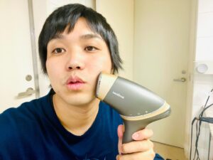 Tommy Instagram - 最近発売されたばかりのアイスダンディを使ってみました！
メンズ用でめちゃめちゃ使いやすかったしムダ毛ケアと美肌ケアがで同時にできるみたいです。僕はあんまり痛み感じなかった！逆に心配だったけど肌質良くなった気もするしオススメです！
チェックしてみてね！　
#PR #アイスダンディ #icedandy  @_icedandy