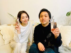 Tommy Instagram - あさひさんのお家に遊びに行きました！
いい香りのロクシタンよろんでくれました！皆んなも使ってみてね！
#ロクシタン #春 #ピンク #PR
