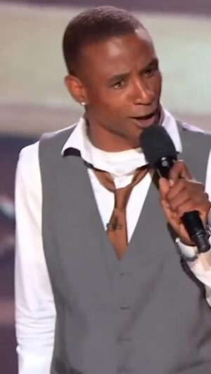 Tommy Davidson Instagram - In my Obama voice 😎 😂 

#tommydavidson #standup #comedy #comedian #obama #impersonation